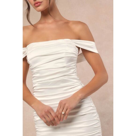 Lulus Torri White Satin Off-the-Shoulder Maxi Dress Size Medium - Picture 2 of 13